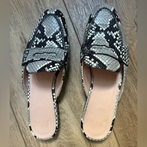 Women's Snakeskin Loafers